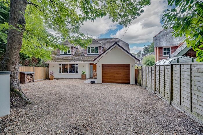 4 Bedroom Detached House For Sale In Hocombe Road, Chandler's Ford, SO53