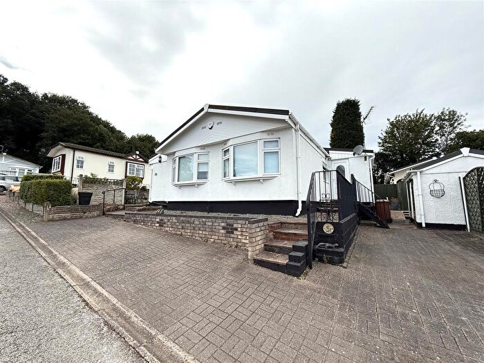 1 Bedroom Property For Sale In Rugeley Road, Armitage, Rugeley, WS15