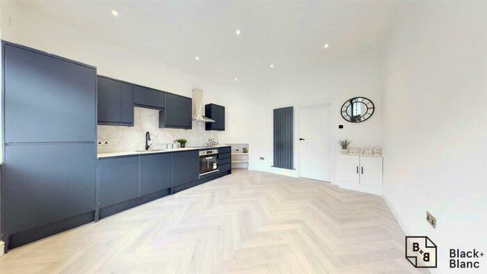 2 Bedroom Apartment To Rent In Davidson Road, Croydon, CR0