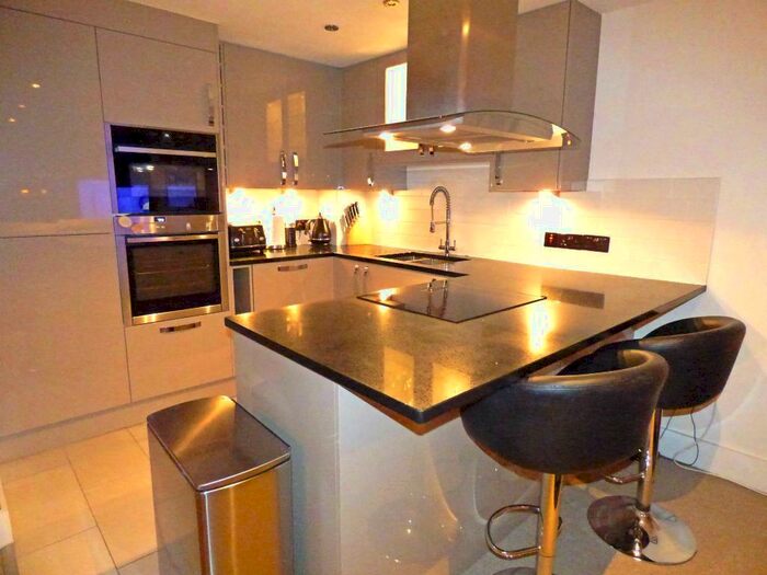 2 Bedroom Apartment To Rent In Lydia Ann Street, City Centre, Liverpool, L1