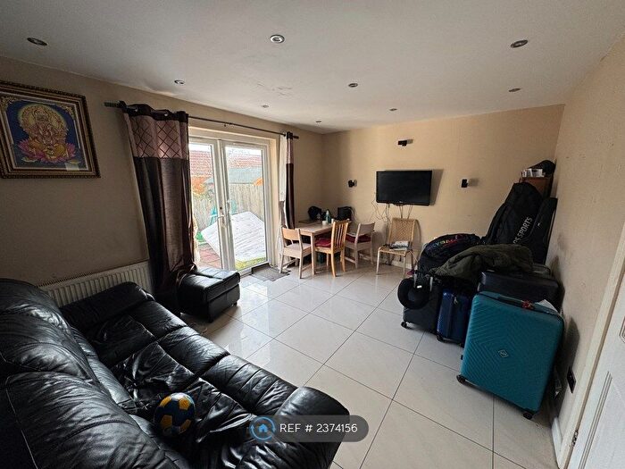 4 Bedroom Semi-Detached House To Rent In Charles Crescent, Harrow, HA1