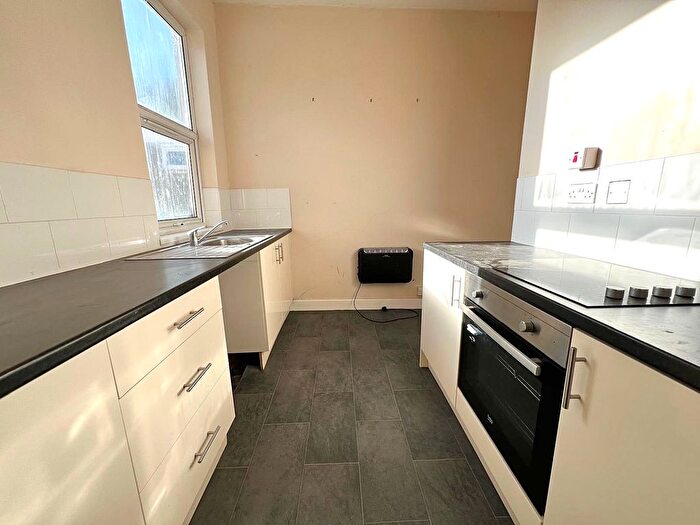 1 Bedroom Flat To Rent In Patrick Street, Grimsby, DN32