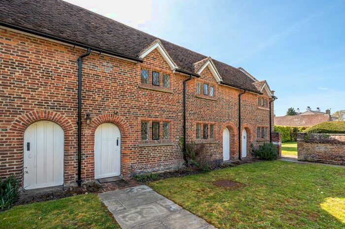 1 Bedroom Flat To Rent In Meadrow, Godalming, GU7