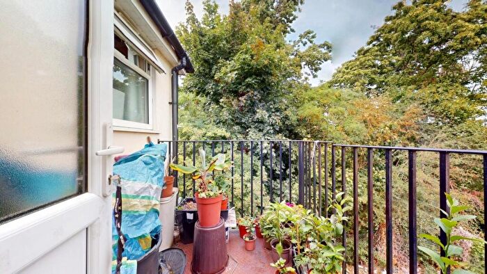 3 Bedroom Flat To Rent In Greenford Road, Harrow, HA1