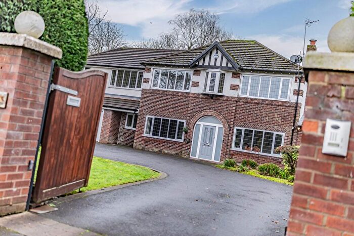 5 Bedroom Detached House For Sale In Bridge Lane, Bramhall, SK7