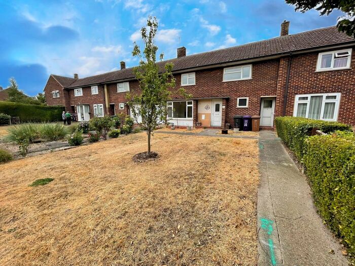 3 Bedroom Terraced House To Rent In Willowside Way, Royston, SG8