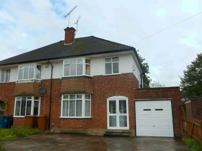 3 Bedroom House To Rent In Ashridge Gardens, Pinner, HA5