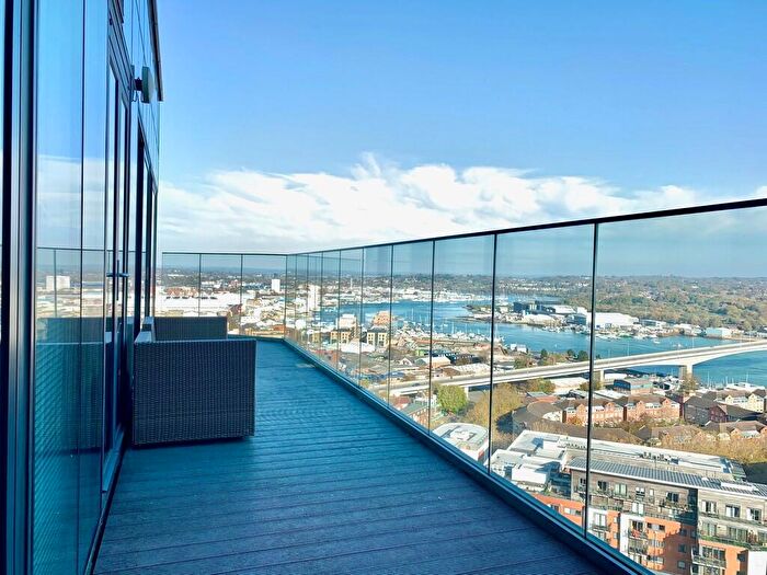3 Bedroom Apartment To Rent In The Moresby Tower, Ocean Village, SO14