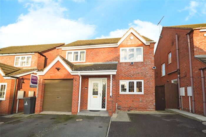 4 Bedroom Detached House For Sale In Home Farm Court, Castle Gresley, Swadlincote, Derbyshire, DE11