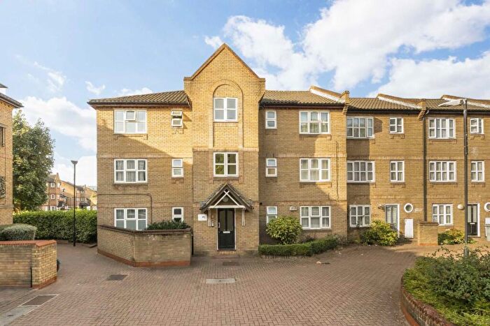 1 Bedroom Flat To Rent In Cornwallis Square, London, N19