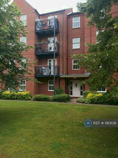 2 Bedroom Flat To Rent In Wenlock Drive, West Bridgford, Nottingham, NG2