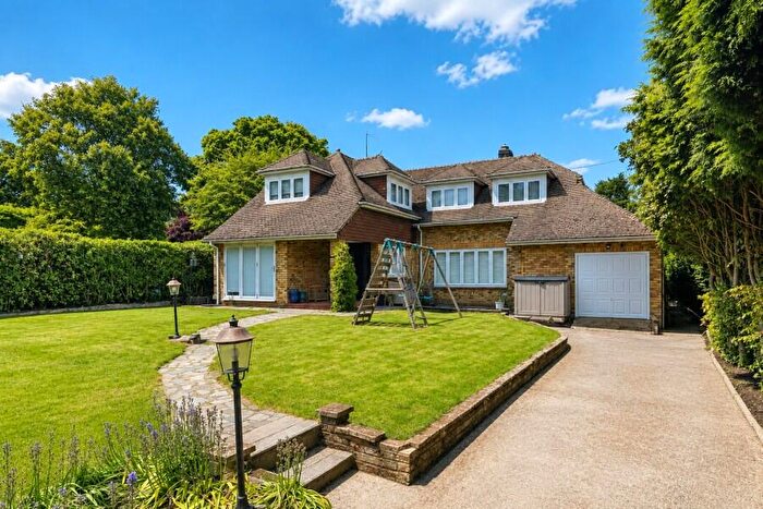 3 Bedroom Detached House To Rent In Horsell, Woking, Surrey, GU21