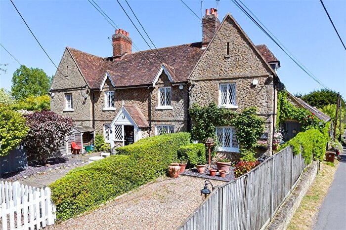 2 Bedroom Semi-Detached House For Sale In Addington Green, Addington, West Malling, Kent, ME19