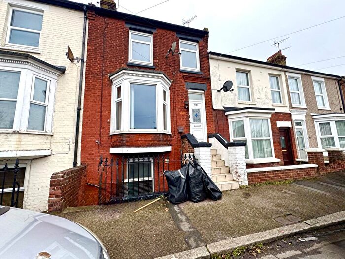 2 Bedroom Flat To Rent In Margate, CT9