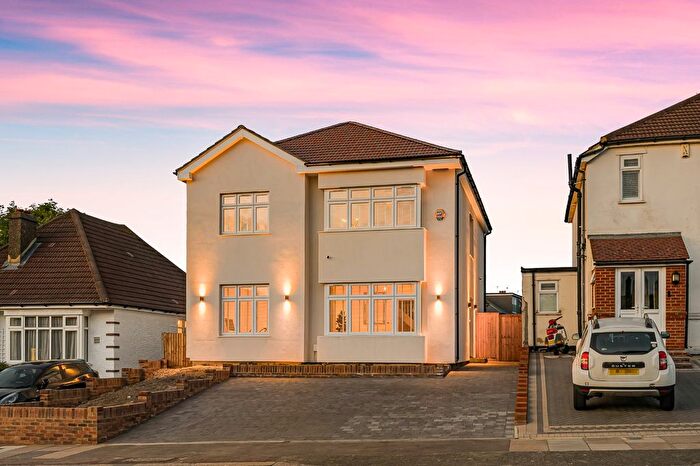 5 Bedroom Detached House For Sale In Westmount Road, Eltham, London, SE9