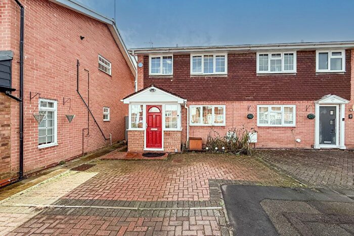 3 Bedroom Semi Detached House For Sale In Furrow Way, Maidenhead, Windsor And Maidenhead, SL6