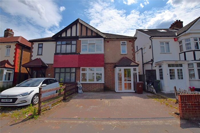 3 Bedroom Semi-Detached House To Rent In High Road, Romford, RM6