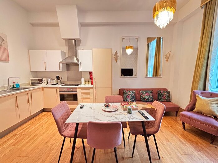 3 Bedroom Flat To Rent In Longbridge Road, Dagenham, RM8