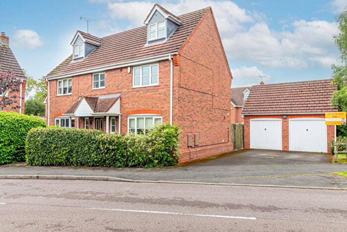 6 Bedroom Detached House For Sale In Grovefield Crescent, Balsall Common, Coventry, CV7