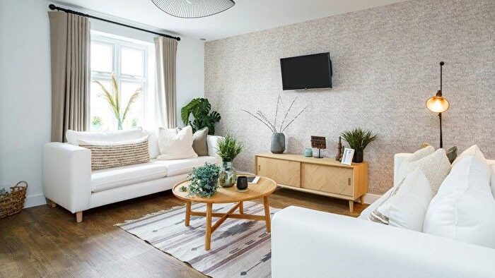 3 Bedroom Semi-Detached House For Sale In Pershore, Pershore, WR10