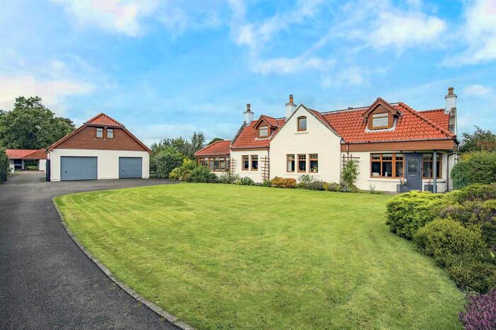 6 Bedroom Detached House For Sale In The School House, Dunfermline, KY12