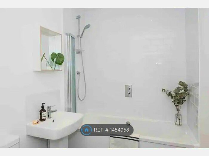 2 Bedroom Flat To Rent In Dalby Square, Cliftonville, Margate, CT9