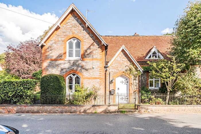 4 Bedroom Detached House For Sale In Chieveley, Berkshire, RG20