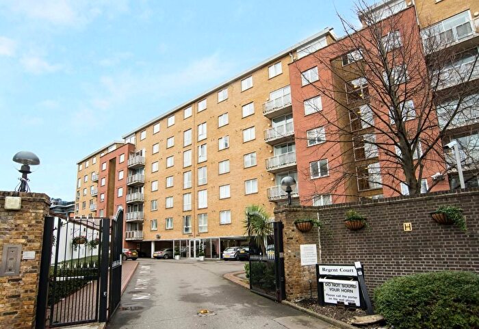 1 Bedroom Flat To Rent In Regent Court, North Bank, Baker Street, Regents Park, Padington, London, NW8