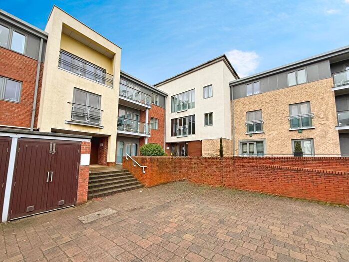2 Bedroom Flat For Sale In Fletcher Road, Gateshead, NE8