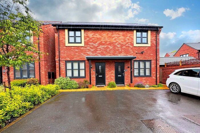 2 Bedroom Semi-Detached House To Rent In Murdoch Road, Blythe Valley, B90