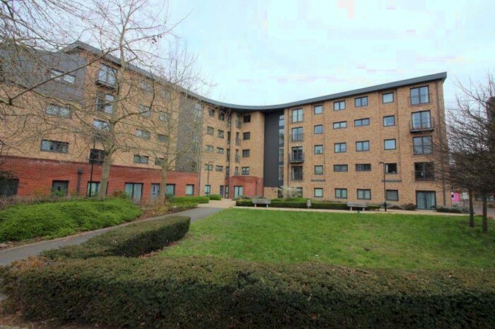 2 Bedroom Apartment To Rent In Hawkins Court, The Walks, Huntingdon, PE29