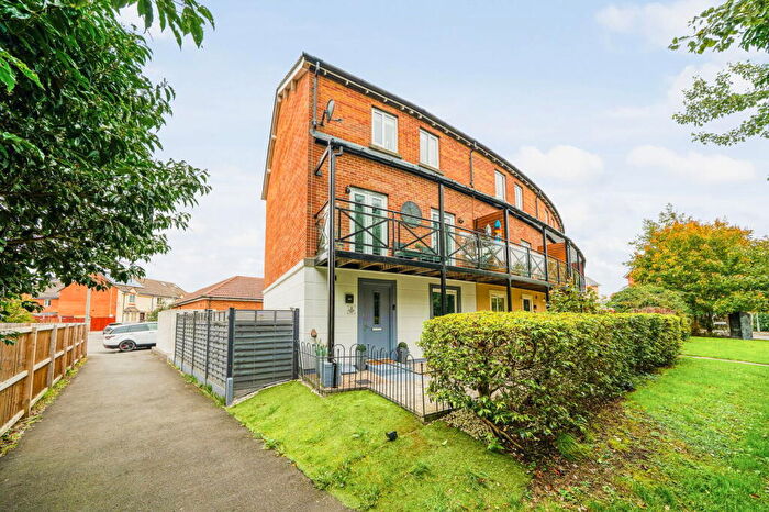 4 Bedroom End Of Terrace House For Sale In Phoenix Way, Portishead, Bristol, BS20