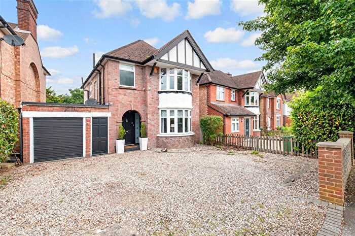 4 Bedroom Detached House For Sale In Cranborne Avenue, Maidstone, Kent, ME15
