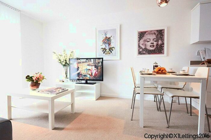 2 Bedroom Flat For Sale In Endeavour House, B Elmira Way, M5