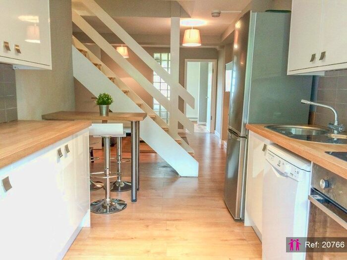 4 Bedroom Maisonette To Rent In Ebley Close, London, SE15