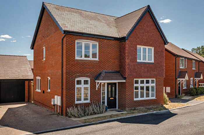 4 Bedroom Detached House For Sale In Huntley Way, Finchampstead, Wokingham, Berkshire, RG40