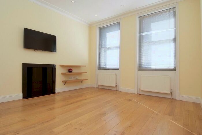 2 Bedroom Flat To Rent In Cosway Street, London, NW1