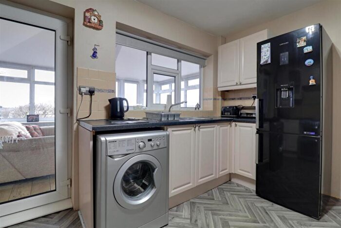 2 Bedroom Semi-Detached House For Sale In Ian Road, Newchapel, ST7