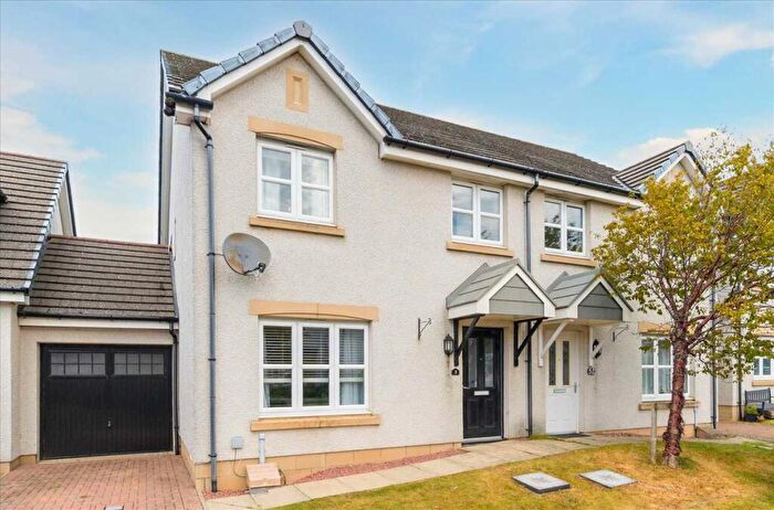 3 Bedroom Semi-Detached Villa For Sale In Livingstone Place, Crossgates, KY4