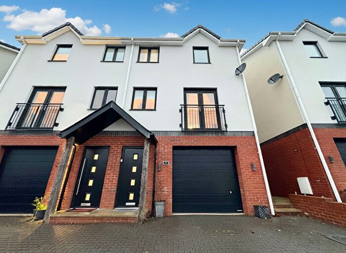 3 Bedroom Semi Detached House For Sale In Albertina Road, Newbridge, NP11