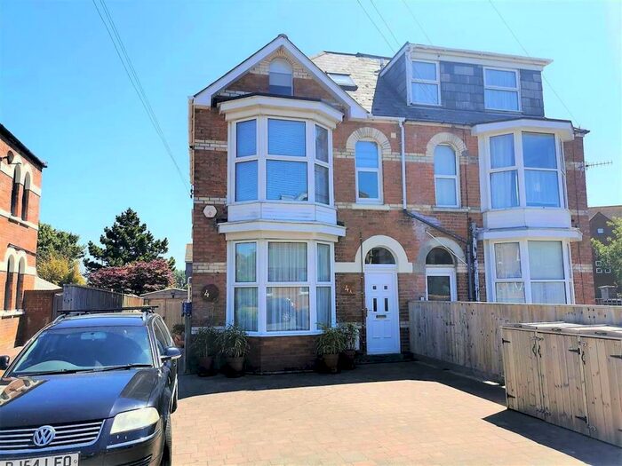 2 Bedroom Apartment To Rent In Alma Road, Weymouth, DT4