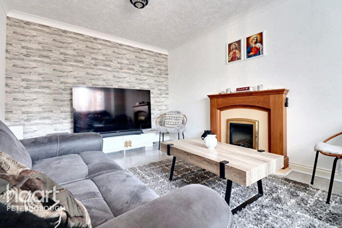 4 Bedroom Detached House For Sale In Beccelm Drive, Crowland, PE6