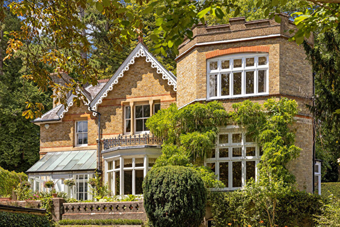 5 Bedroom Detached House For Sale In Park Road, Kenley, CR8