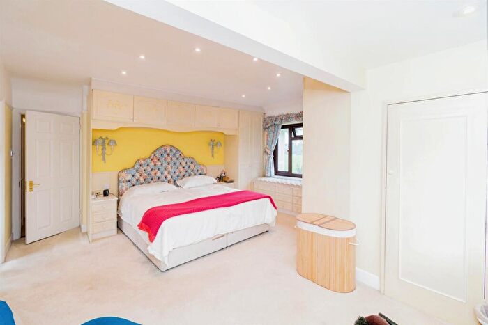 7 Bedroom Detached House For Sale In Whitemoor Lane, Ower, Romsey, SO51