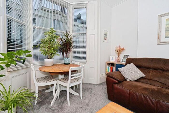 2 Bedroom Apartment For Sale In Waterloo Street, Hove, BN3