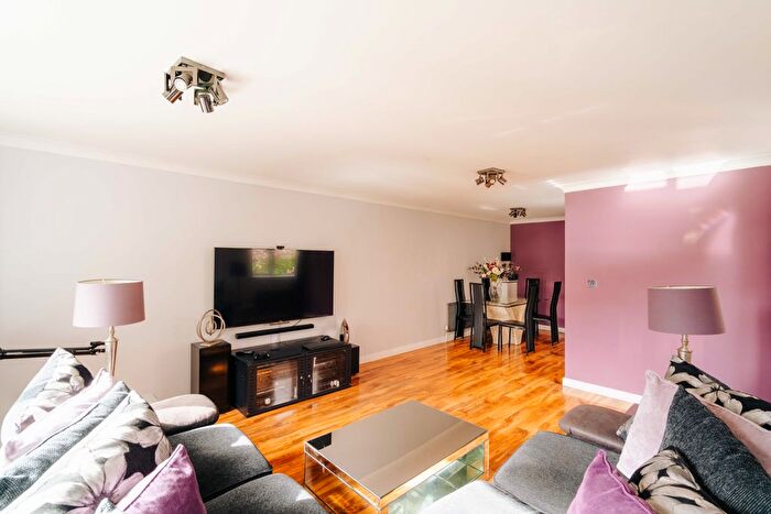 3 Bedroom Flat For Sale In Trymbank, Grove Road, Coombe Dingle, BS9