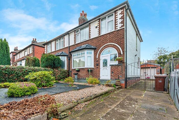 3 Bedroom Semi Detached House For Sale In Churchfield Lane, Nottingham, Nottinghamshire, NG7