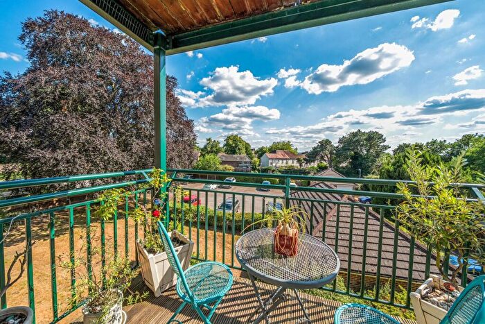 2 Bedroom Flat For Sale In Copers Cope Road, Beckenham, BR3