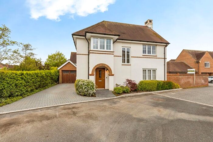 3 Bedroom Detached House For Sale In Rushy Field, Faygate, Horsham, West Sussex, RH12