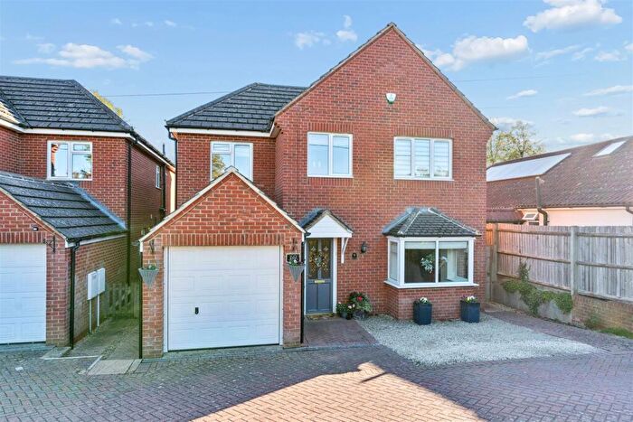 4 Bedroom Detached House For Sale In Main Road, Hackleton, Northampton, NN7